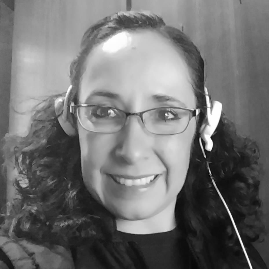 Celia Gómez, Periodista y escritora